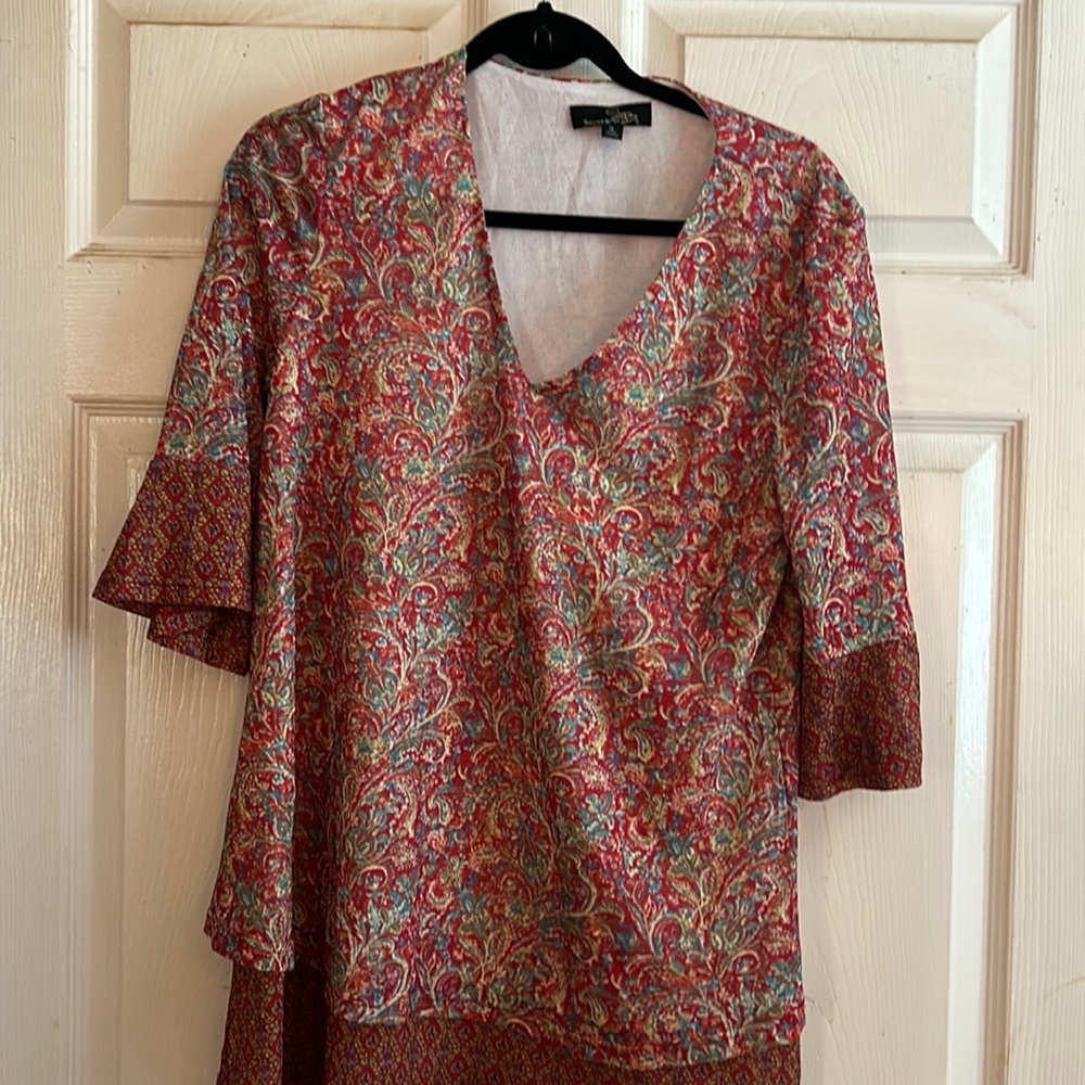 EUC Suzanne Betro multicolored blouse . Medium.